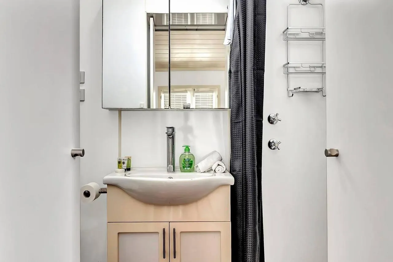 Apartment The Seaside Loft - A Breezy Beachside Lifestyle Adelaide