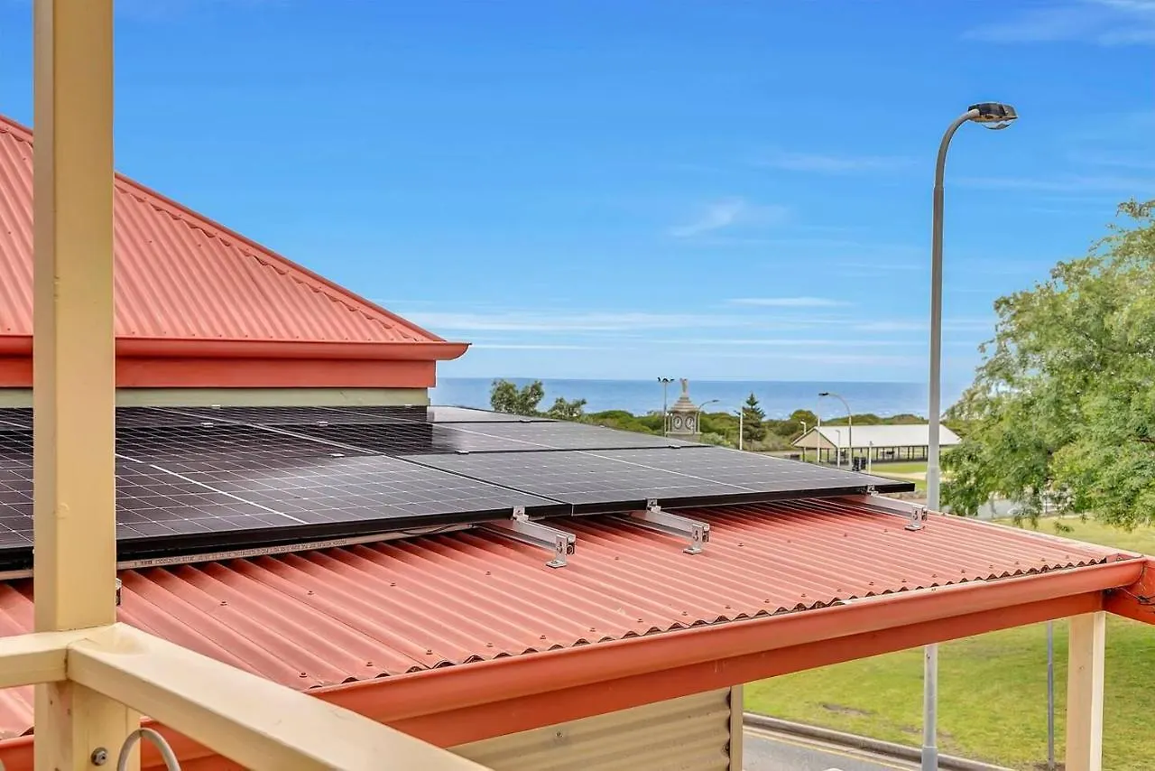 The Seaside Loft - A Breezy Beachside Lifestyle Adelaide Australia